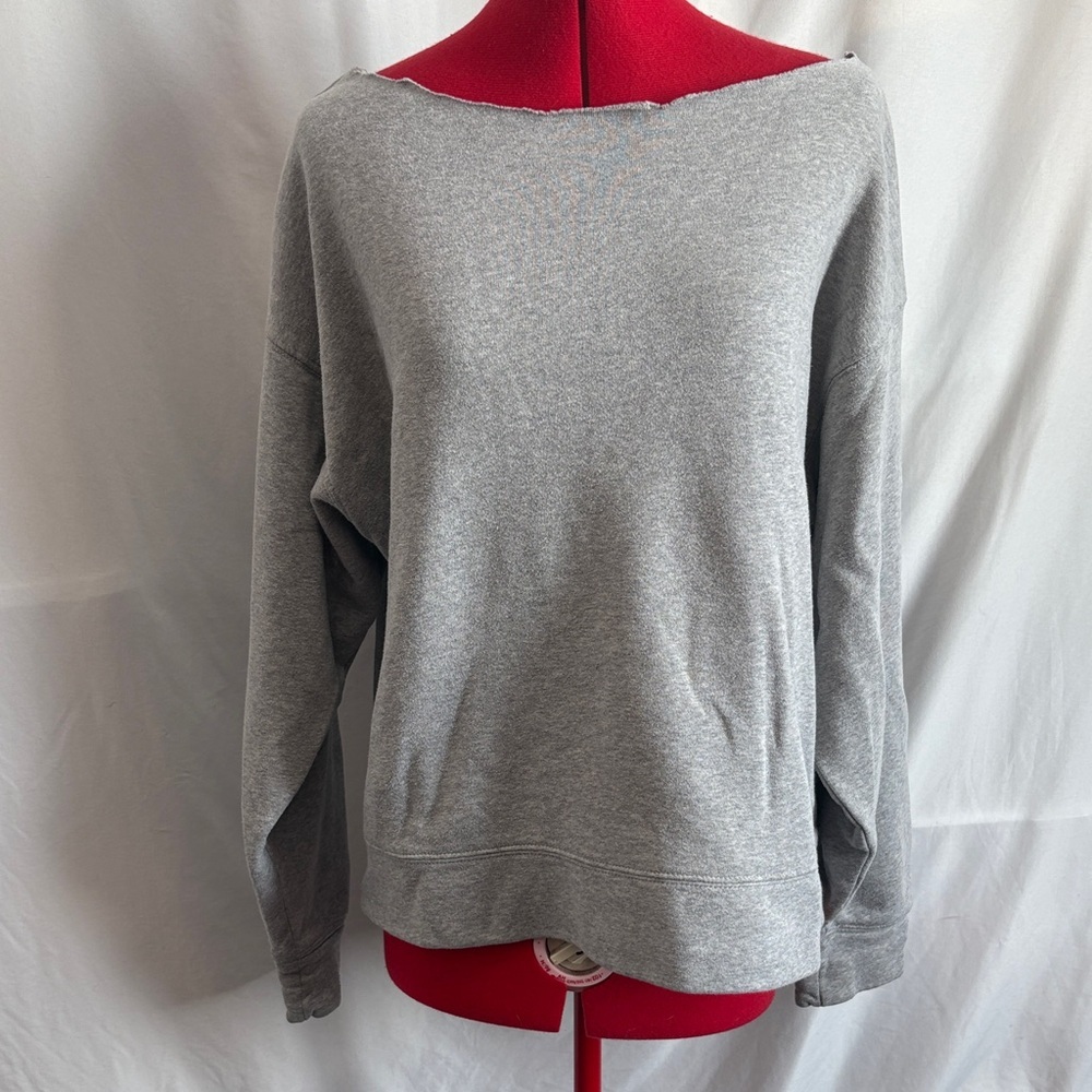 Ardene Off-the-Shoulder Raw Hem Gray Sweater MM362